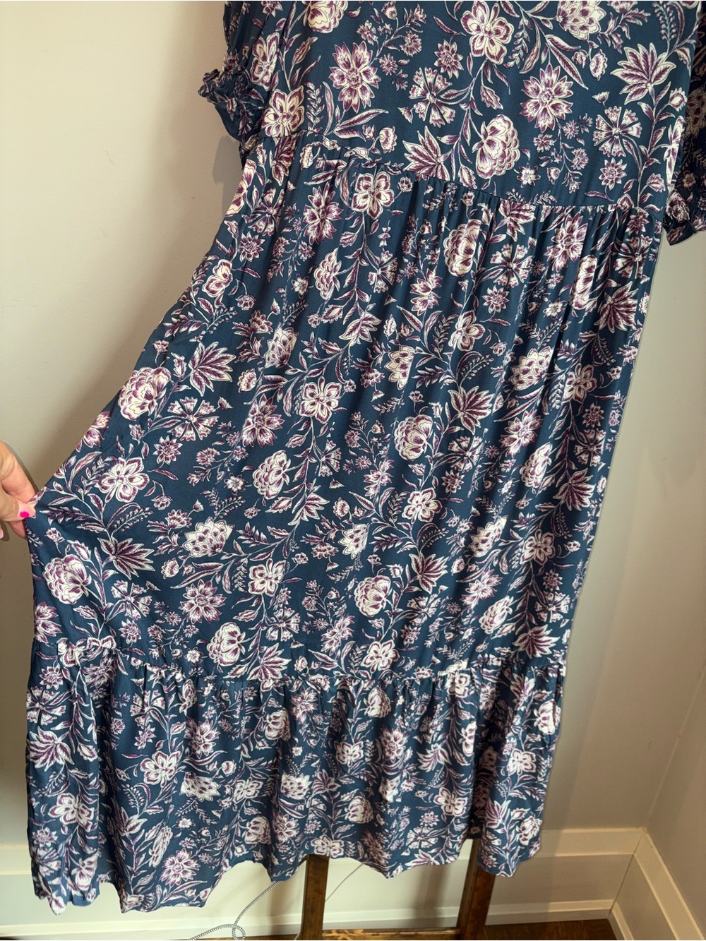 GAP Maternity Floral Tiered Midi Dress Size Large Blue Purple Viscose Prairie - Picture 8 of 10